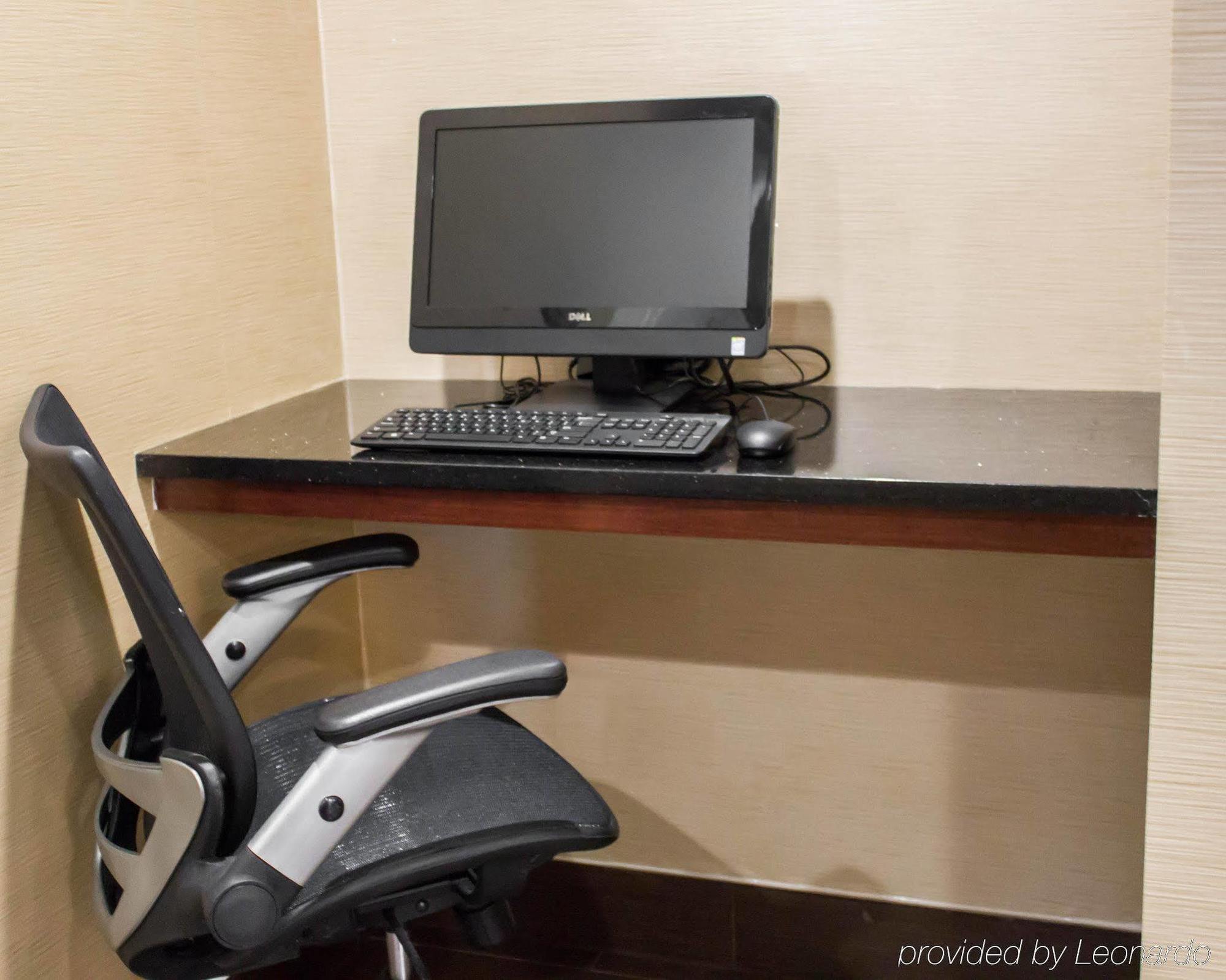 Comfort Inn Ню Йорк Екстериор снимка